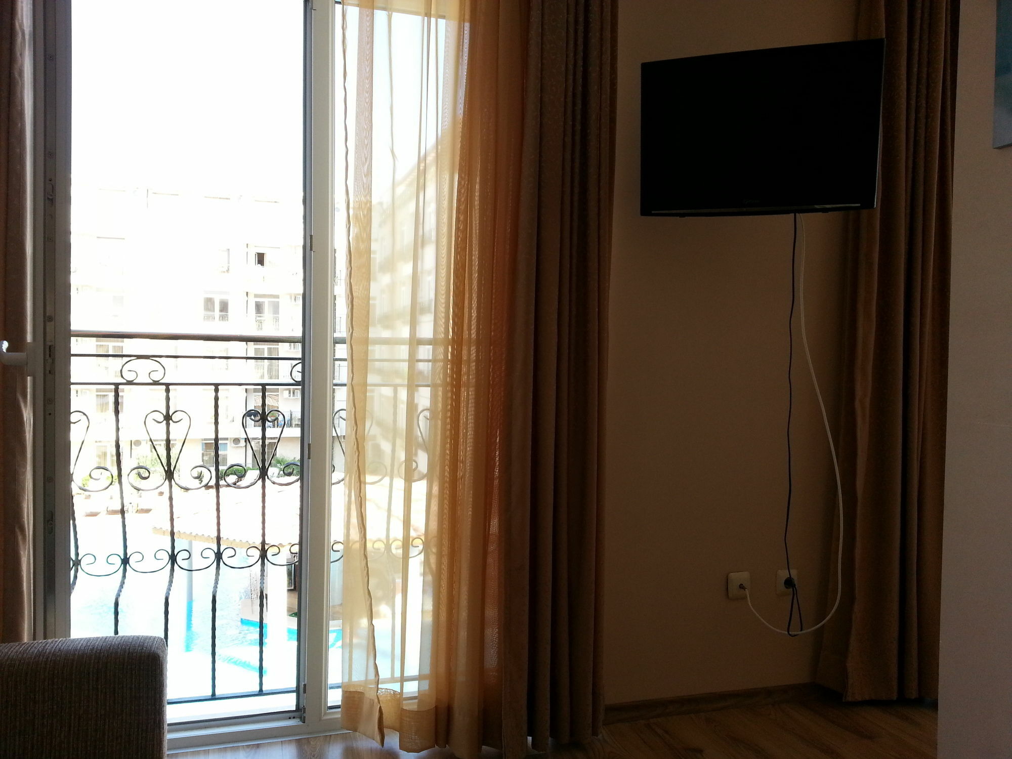Menada Dawn Park Apartment 써니비치 외부 사진